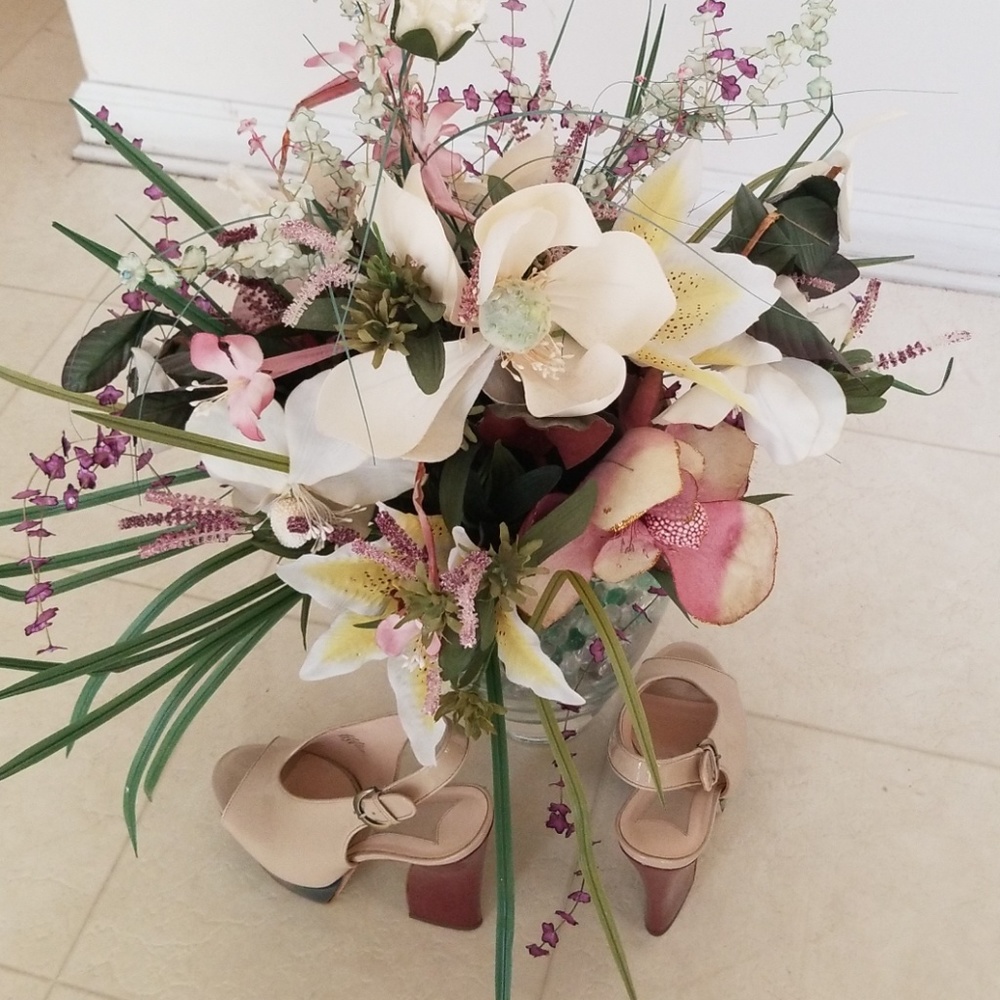 Joan&David Dressy Sandals. Cream, Burgundy & Blue.